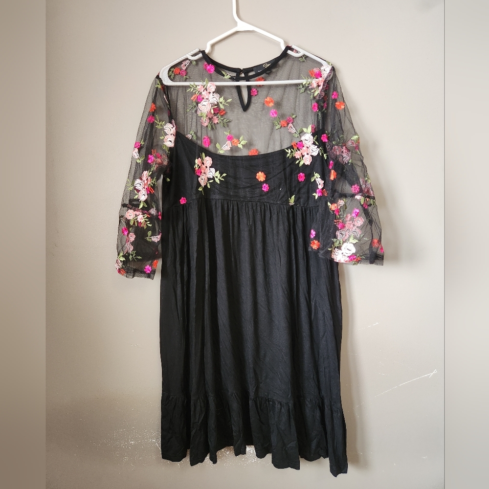 Suzanne Betro Black Dress with Floral Embroidery